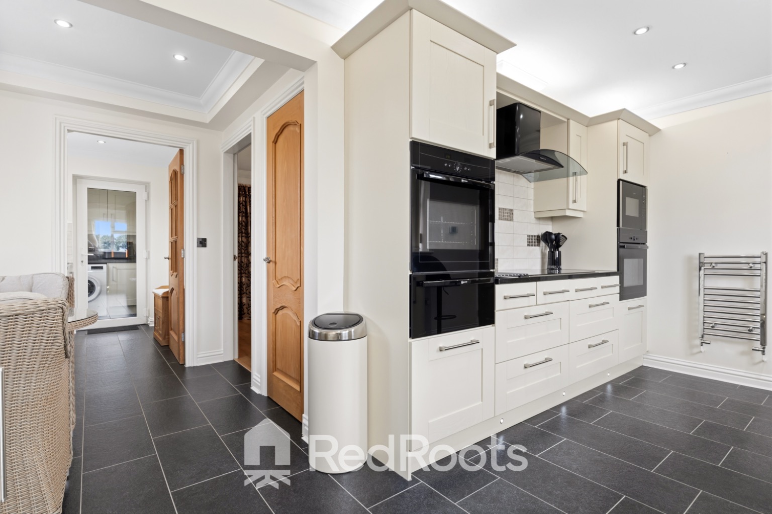 4 bed detached bungalow for sale in Brockholes, Moss Road, Moss, Doncaster, South Yorkshire, DN6 - Property Image 9
