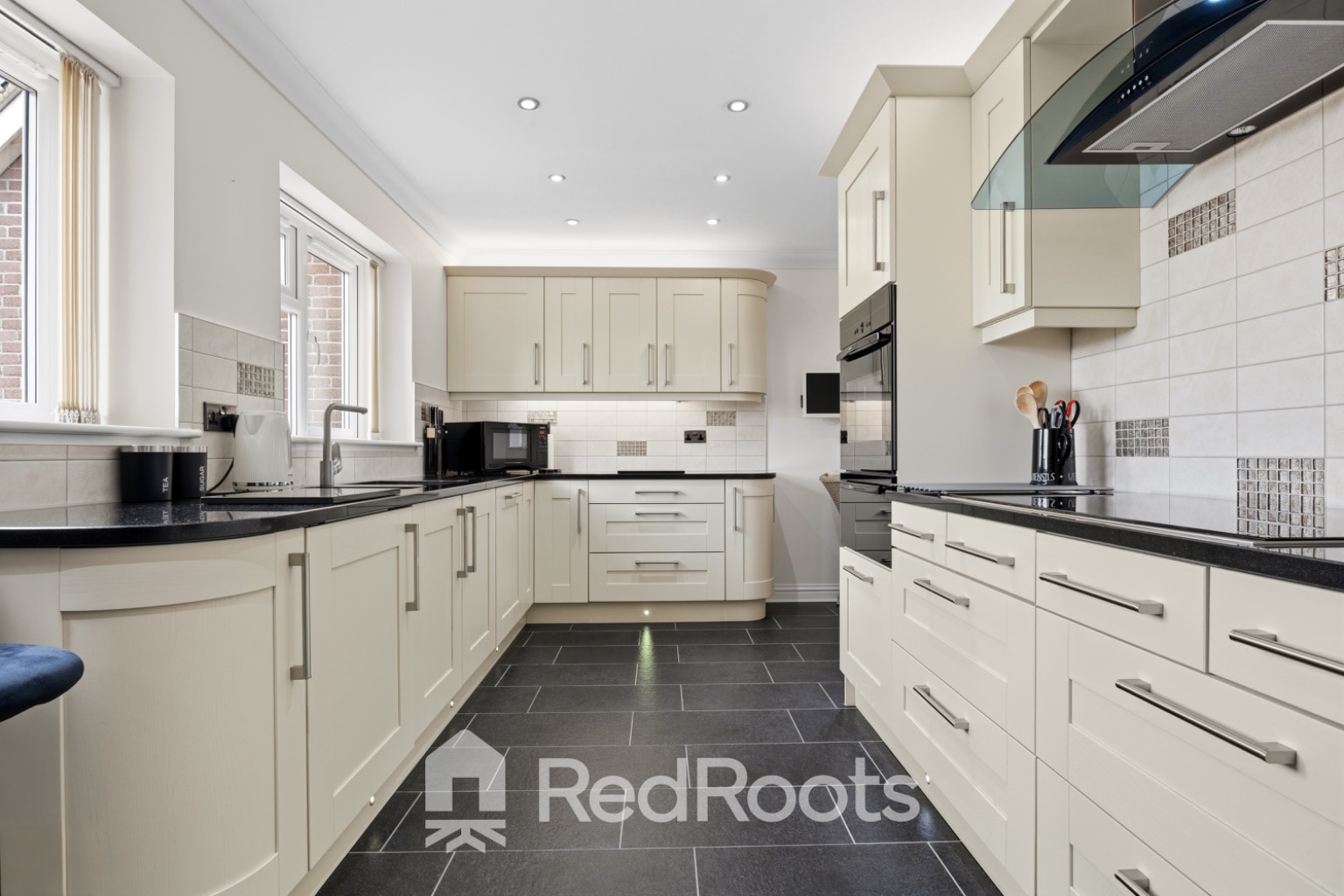 4 bed detached bungalow for sale in Brockholes, Moss Road, Moss, Doncaster, South Yorkshire, DN6 - Property Image 3