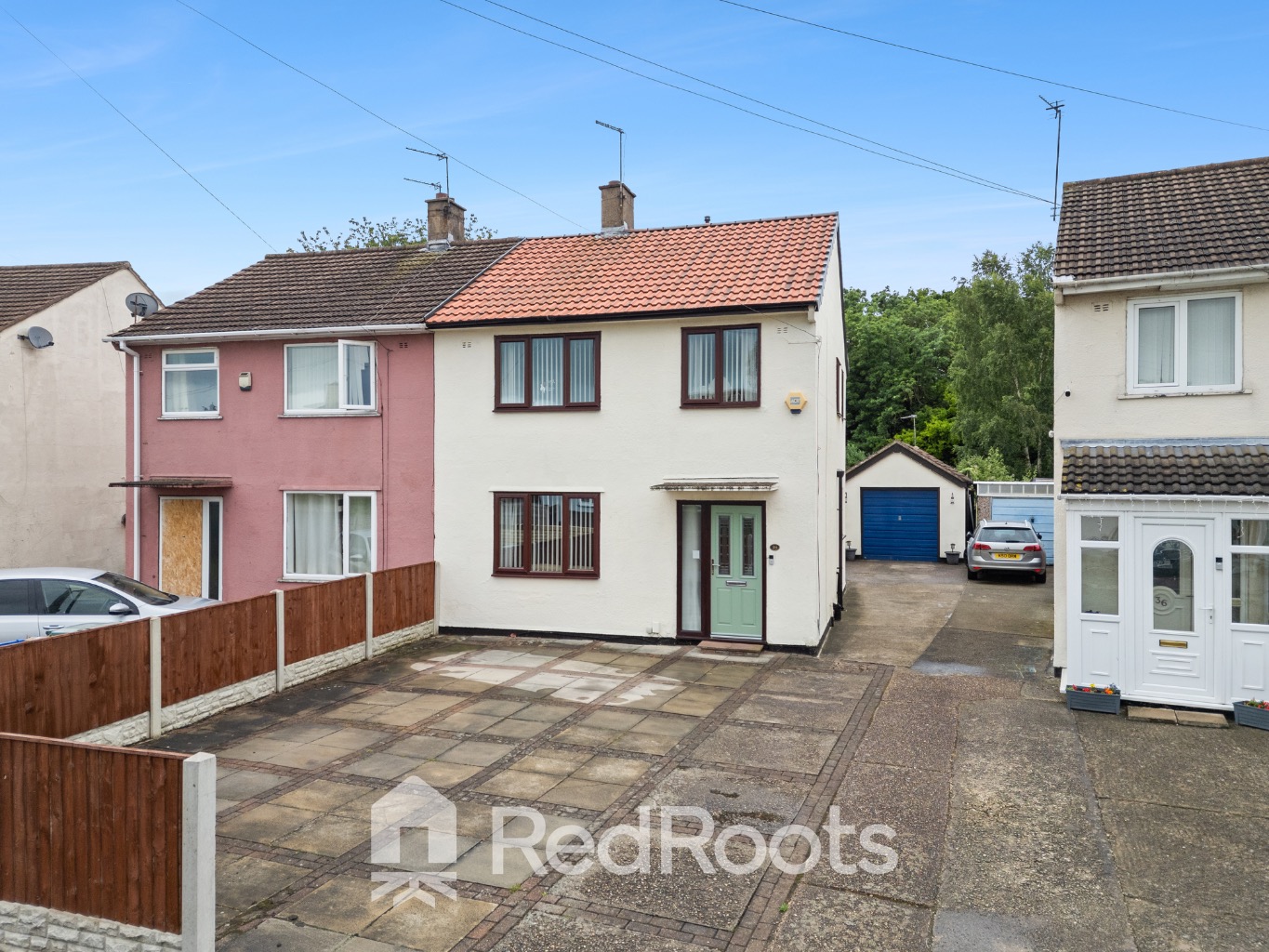 4 bed semi-detached house for sale in Clevedon Crescent, Doncaster, South Yorkshire, DN5 - Property Image 2