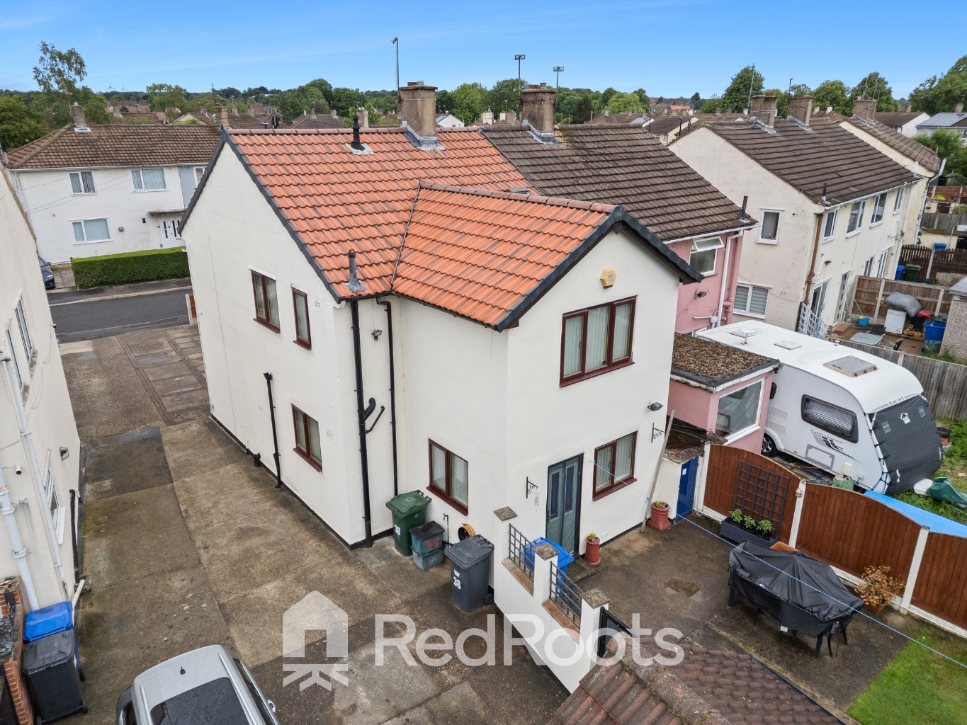 4 bed semi-detached house for sale in Clevedon Crescent, Doncaster, South Yorkshire, DN5 - Property Image 3