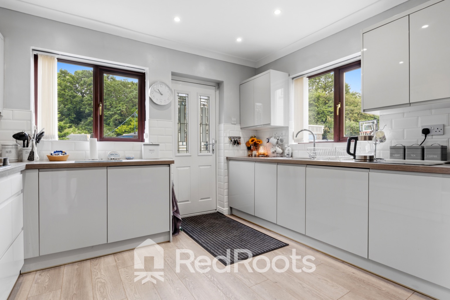 4 bed semi-detached house for sale in Clevedon Crescent, Doncaster, South Yorkshire, DN5 - Property Image 6