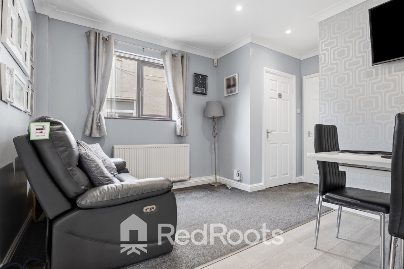 4 bed semi-detached house for sale in Clevedon Crescent, Doncaster, South Yorkshire, DN5 - Property Image 5