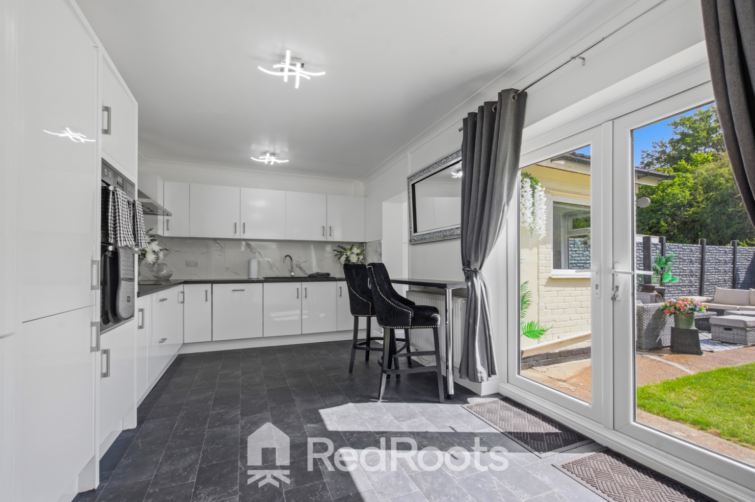 3 bed semi-detached house for sale in Petersgate, Doncaster, South Yorkshire, DN5 - Property Image 2