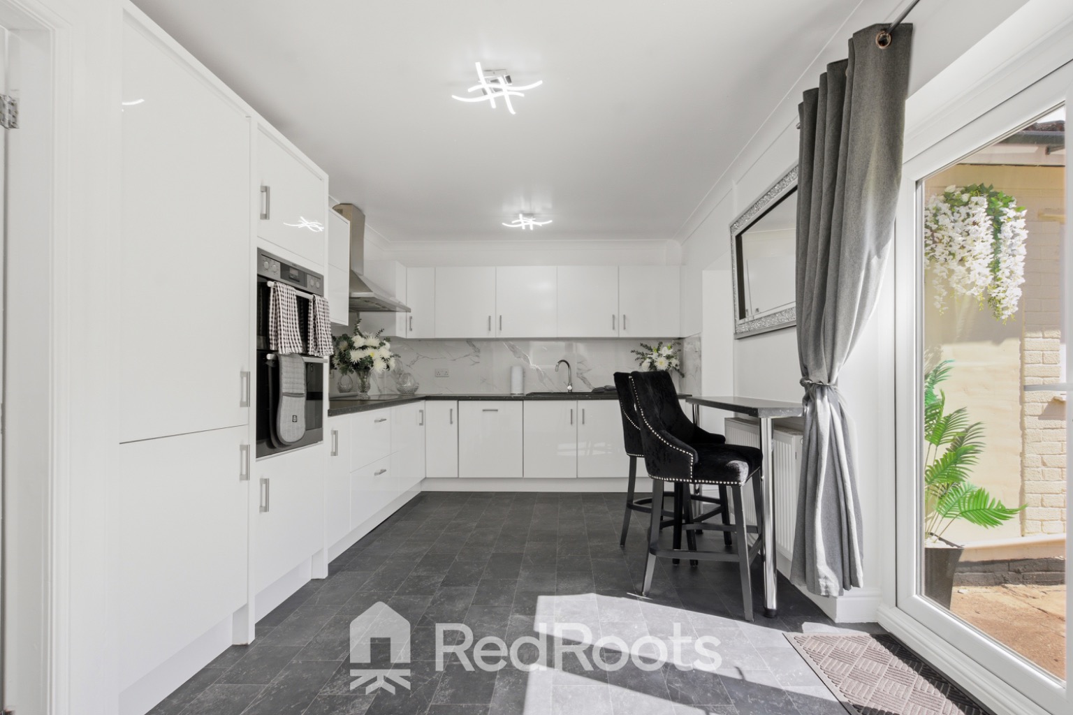 3 bed semi-detached house for sale in Petersgate, Doncaster, South Yorkshire, DN5 - Property Image 5