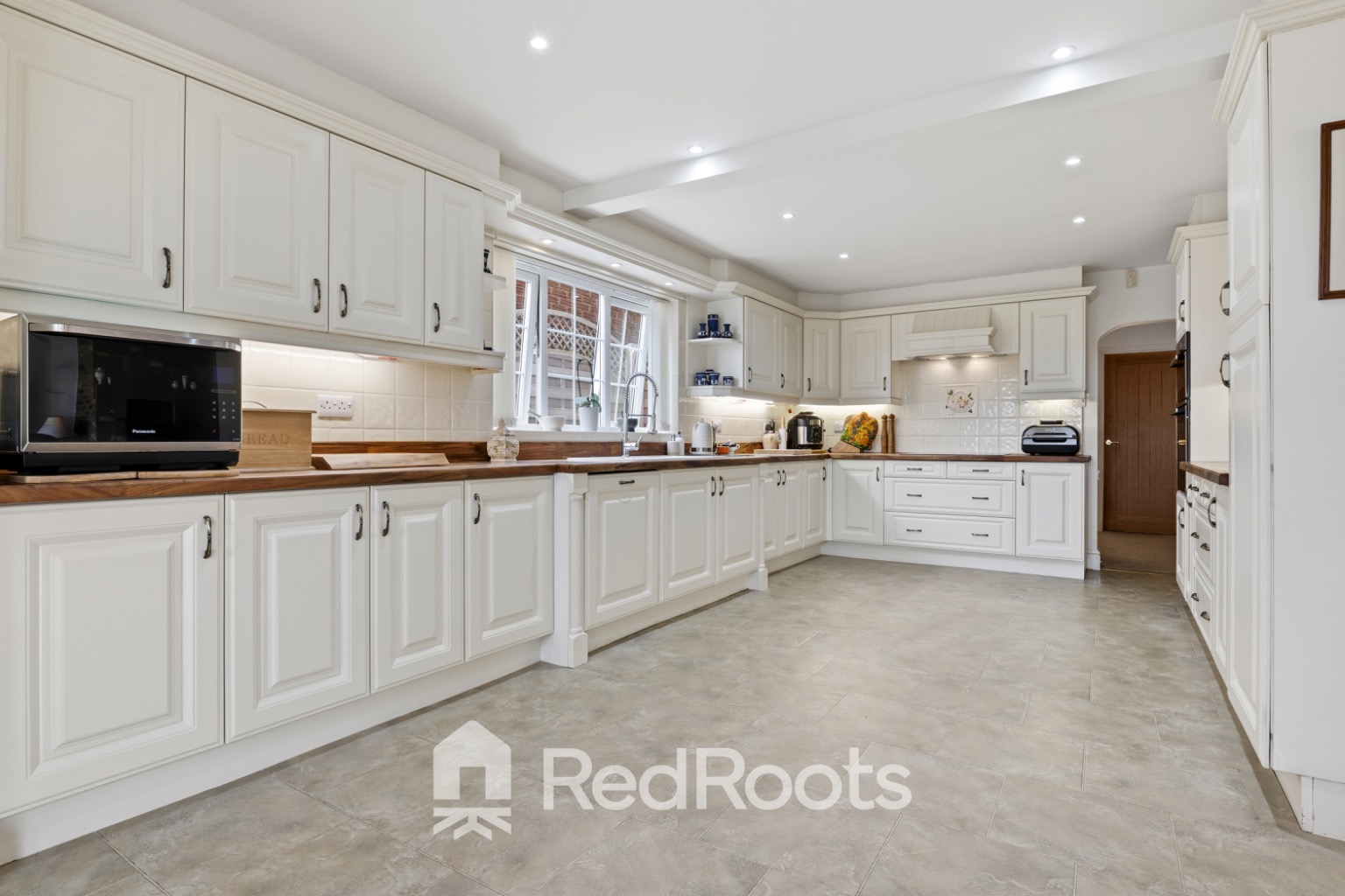 4 bed detached bungalow for sale in Fieldside, Braithwaite Lane, Braithwaite, Doncaster, South Yorkshire, DN7 - Property Image 16