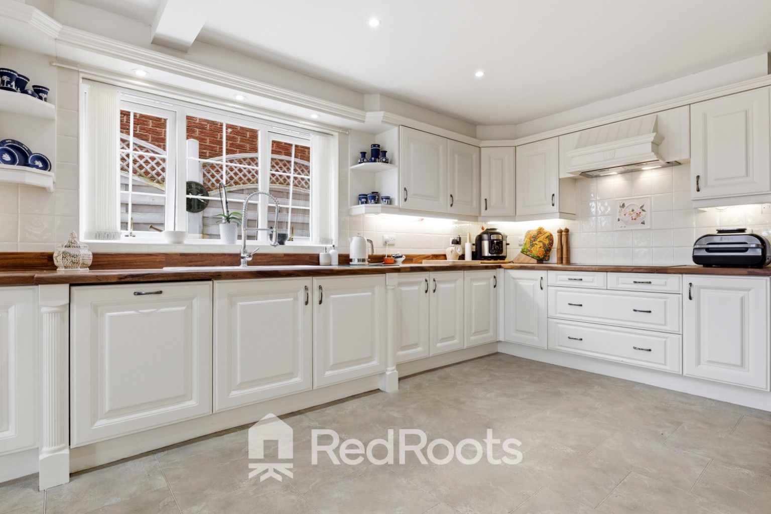 4 bed detached bungalow for sale in Fieldside, Braithwaite Lane, Braithwaite, Doncaster, South Yorkshire, DN7 - Property Image 17