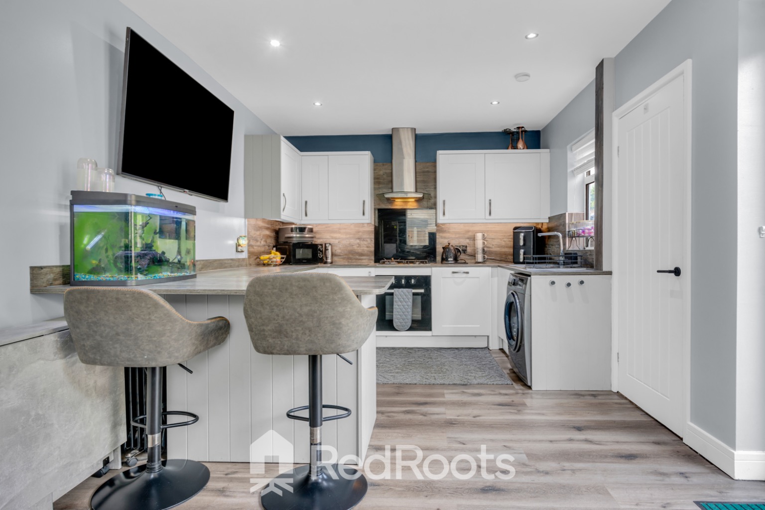 3 bed semi-detached house for sale in Clevedon Crescent, Doncaster, South Yorkshire, DN5 - Property Image 2