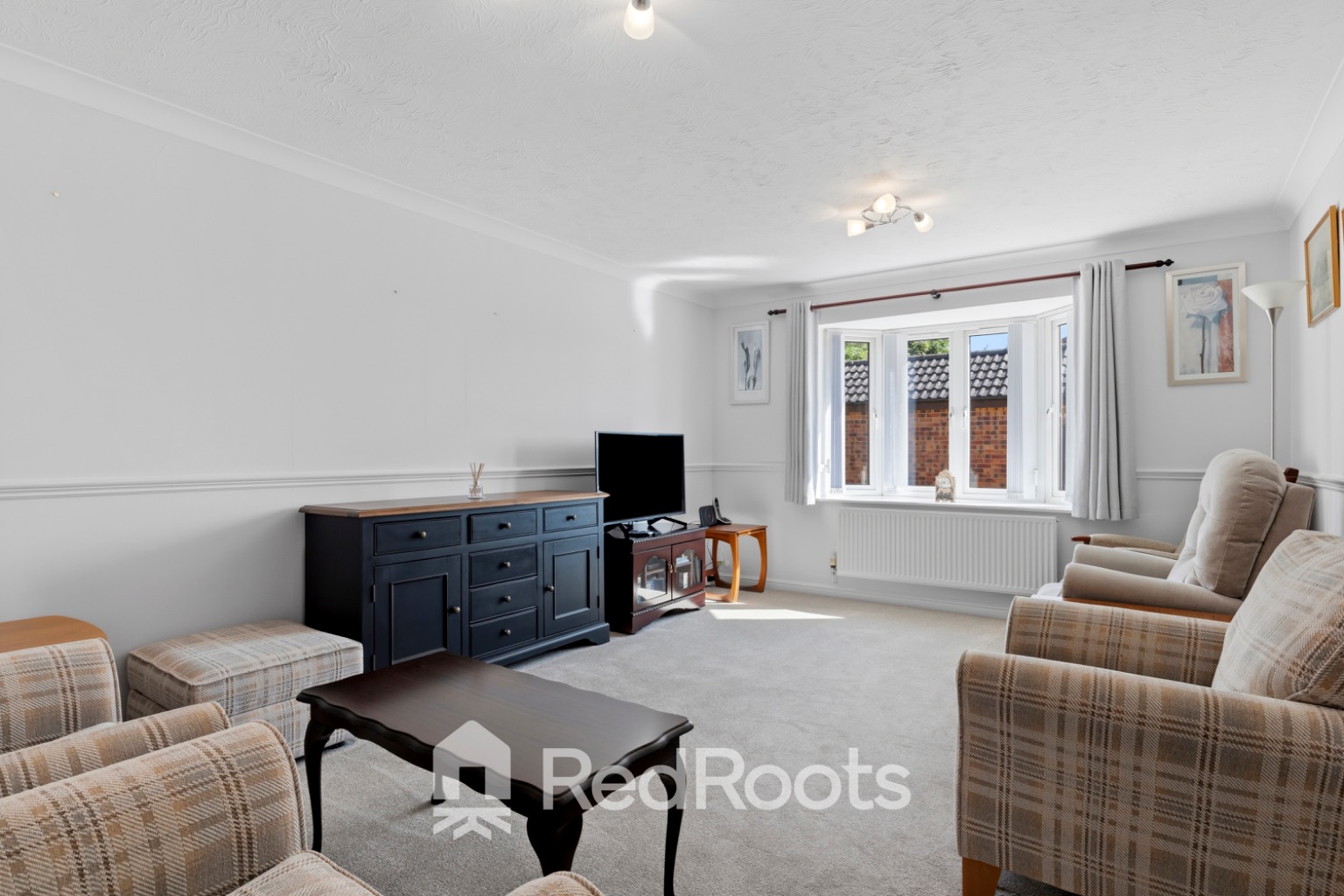 3 bed detached bungalow for sale in Lowgate, Doncaster, South Yorkshire, DN5  - Property Image 3