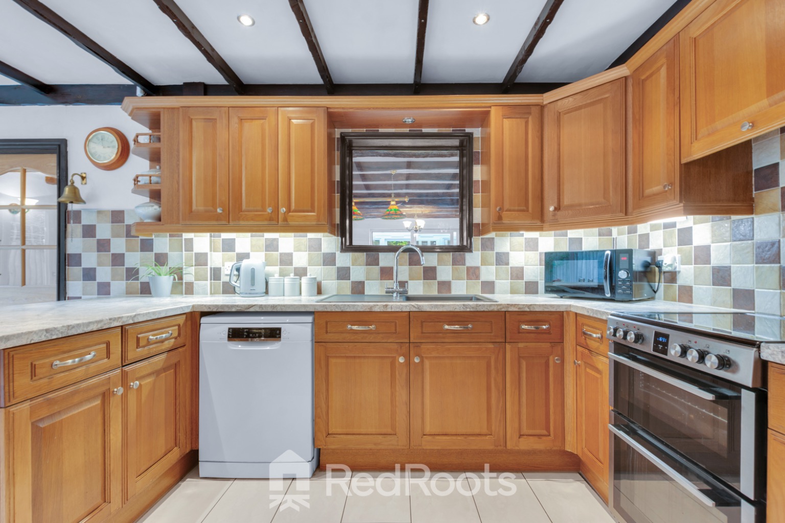 6 bed detached bungalow for sale in Pickburn Lane, Pickburn, DN5  - Property Image 9