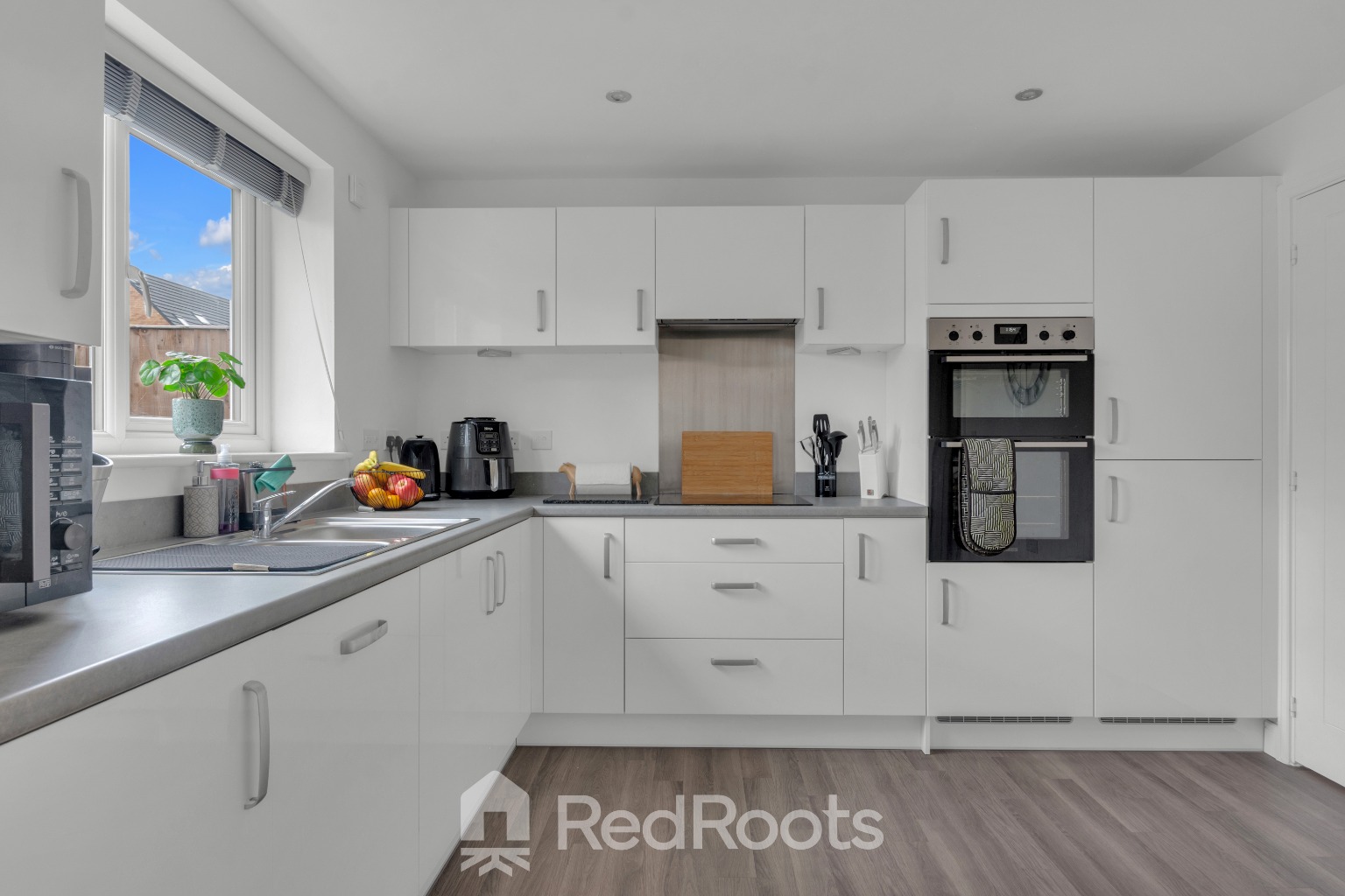 4 bed semi-detached house for sale in Riverside Lane, Doncaster, DN2  - Property Image 4