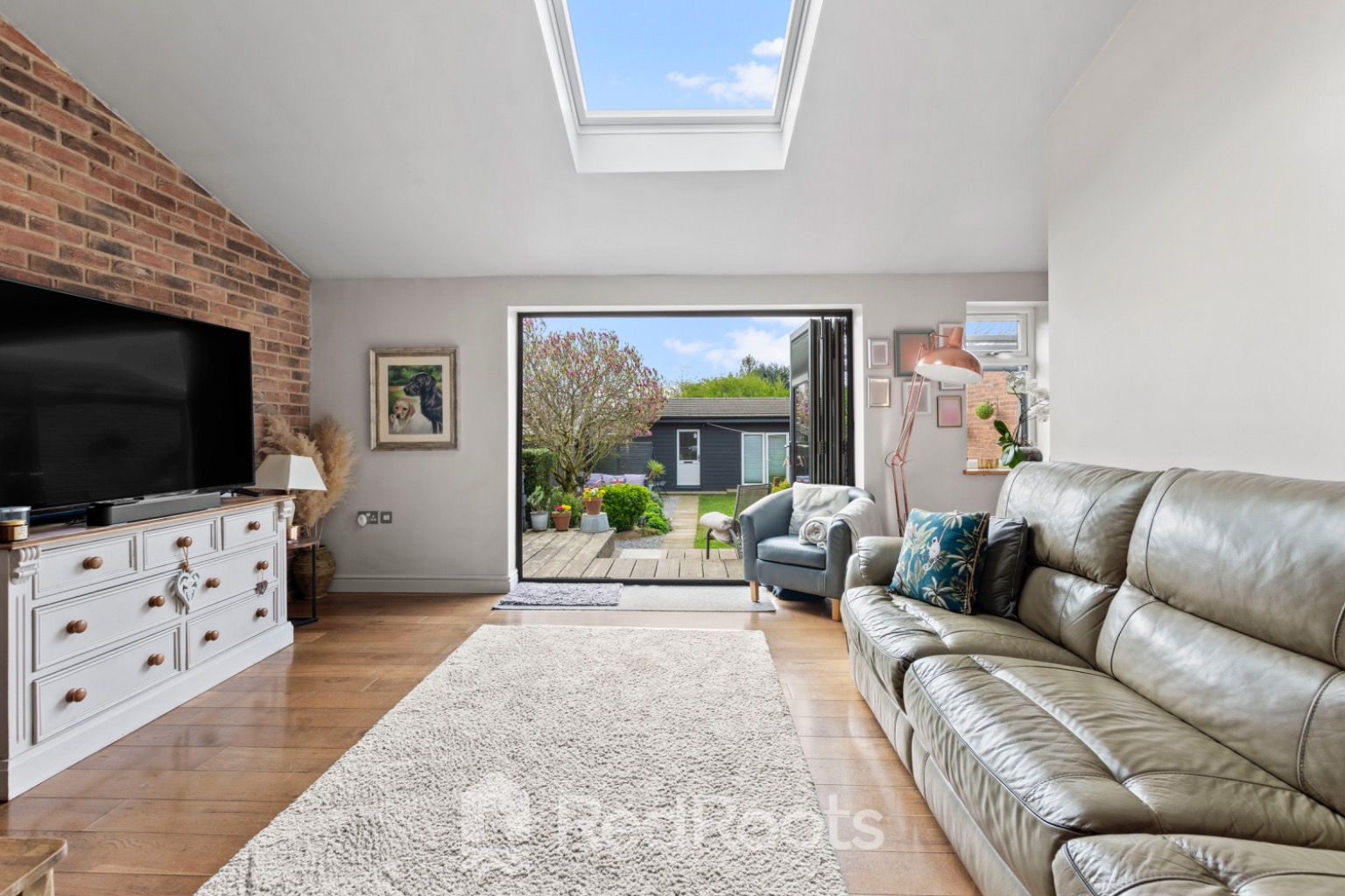 4 bed semi-detached house for sale in Scawthorpe Avenue, Doncaster, South Yorkshire, DN5 - Property Image 8