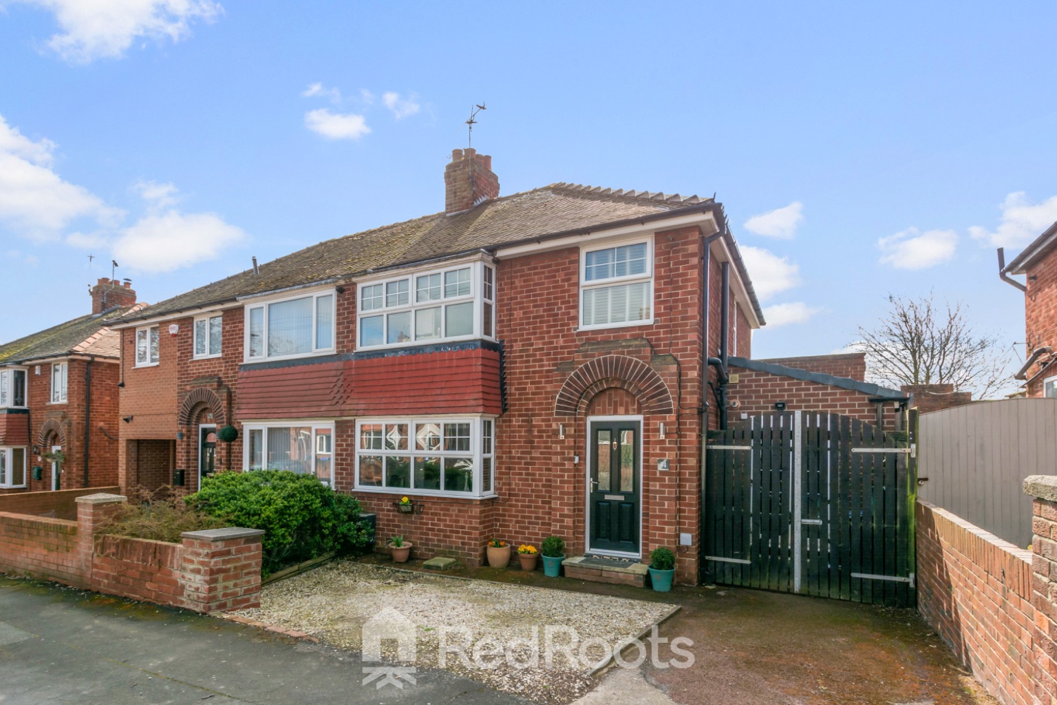 4 bed semi-detached house for sale in Scawthorpe Avenue, Doncaster, South Yorkshire, DN5 - Property Image 1