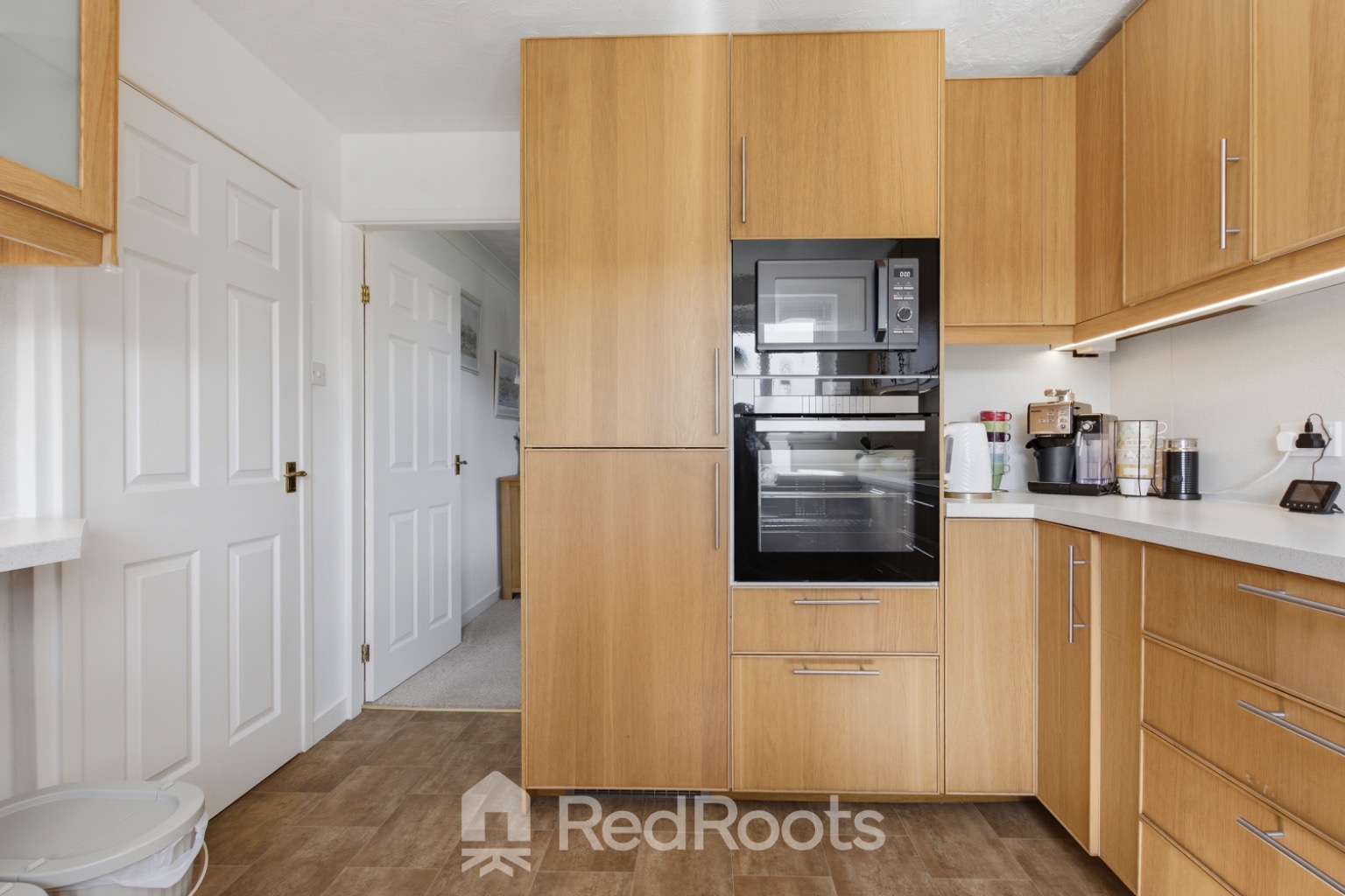 3 bed detached bungalow for sale in Valiant Gardens, Sprotbrough, Doncaster, DN5  - Property Image 8