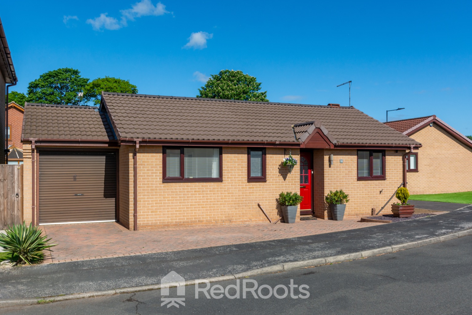 3 bed detached bungalow for sale in Valiant Gardens, Sprotbrough, Doncaster, DN5  - Property Image 1