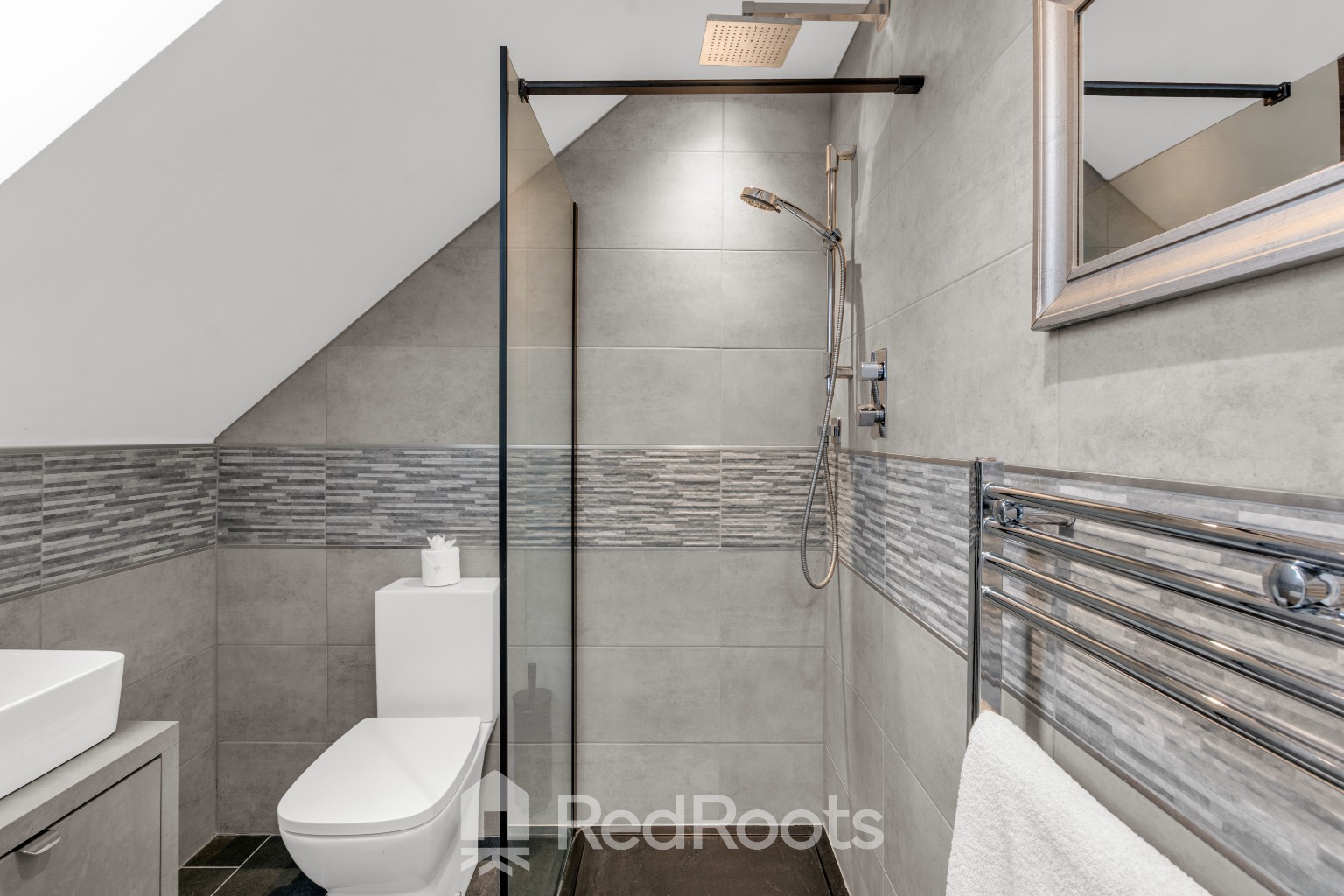 4 bed end of terrace house for sale in Birch Close, Sprotbrough, Doncaster, South Yorkshire, DN5  - Property Image 8