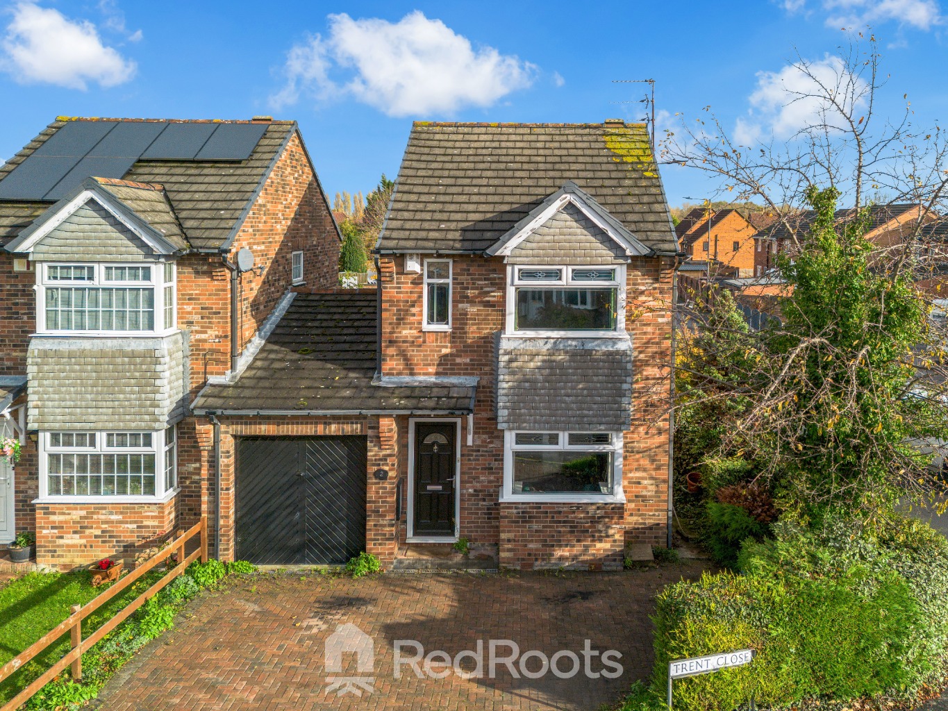 3 bed link detached house for sale in 2 Trent Close, Edlington, Doncaster, DN12  - Property Image 6