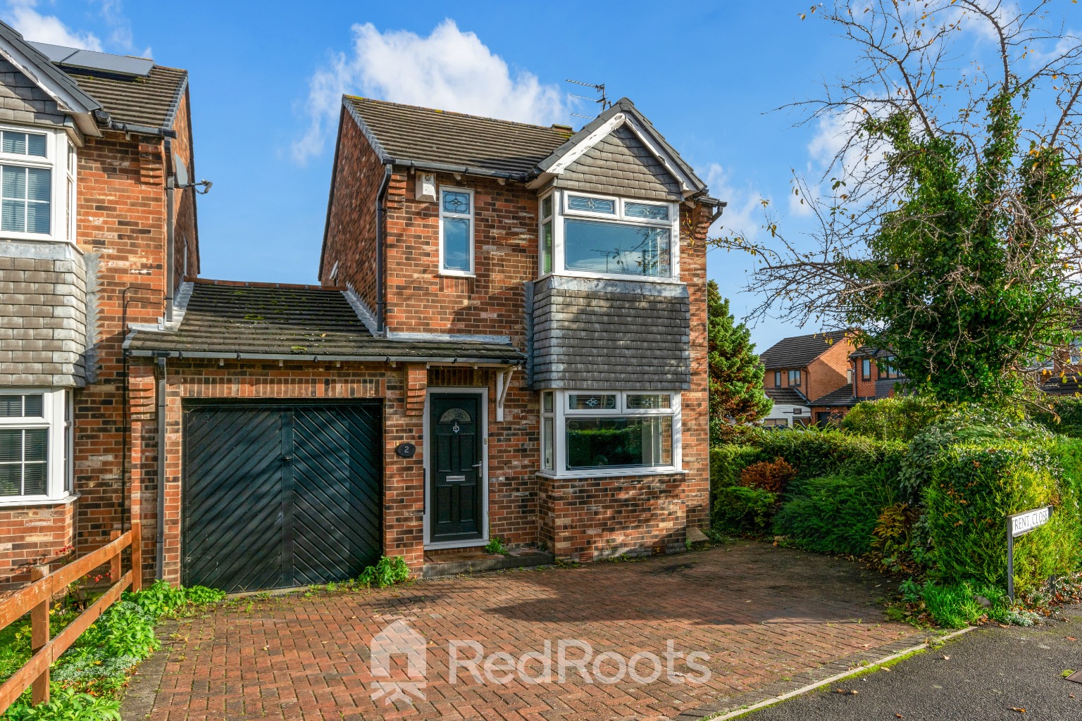 3 bed link detached house for sale in 2 Trent Close, Edlington, Doncaster, DN12  - Property Image 32
