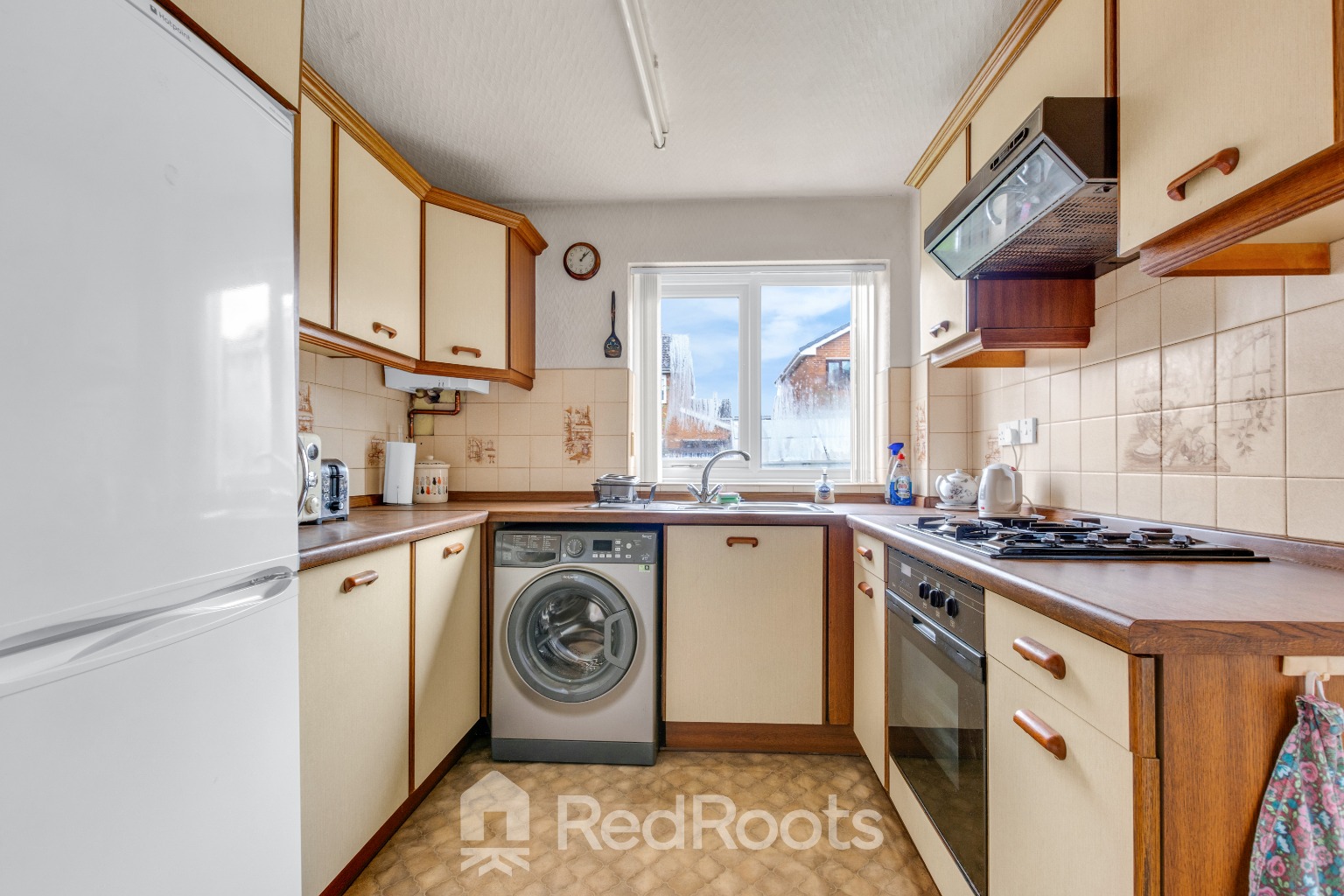 3 bed semi-detached house for sale in Hills Close, Sprotbrough, Doncaster, South Yorkshire, DN5 - Property Image 2