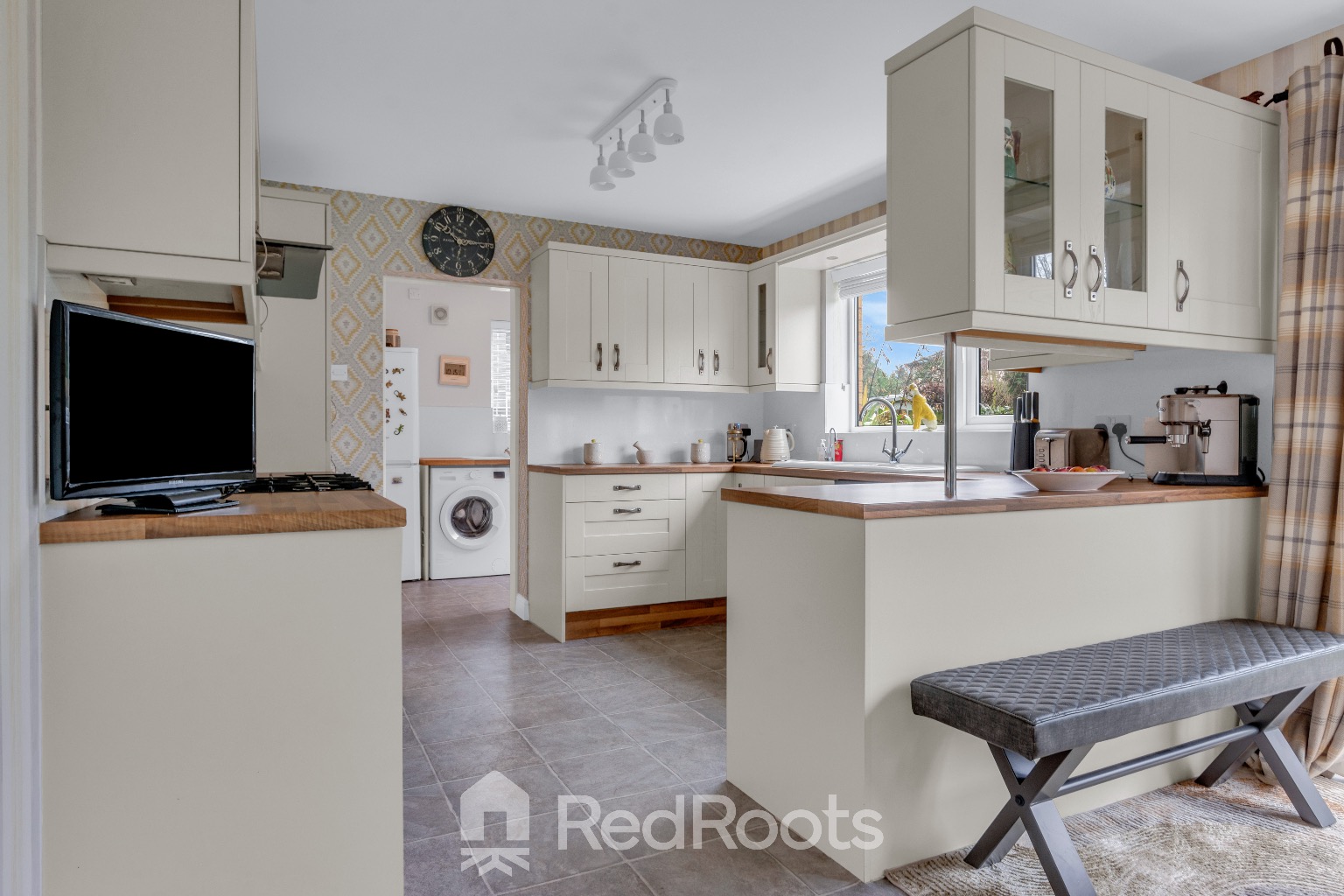 4 bed detached house for sale in Roe Croft Close, Sprotbrough, Doncaster, South Yorkshire, DN5  - Property Image 14