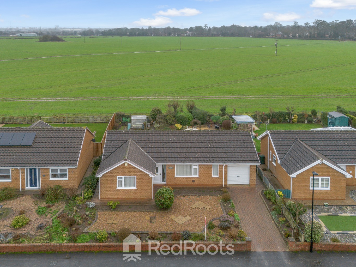 3 bed detached bungalow for sale in Sprotbrough, Doncaster, South Yorkshire, DN5  - Property Image 2