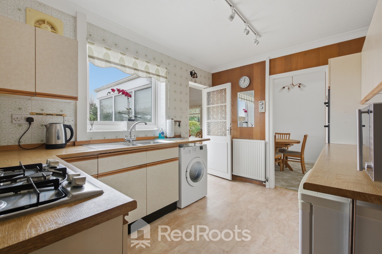 3 bed detached bungalow for sale in Sprotbrough, Doncaster, South Yorkshire, DN5  - Property Image 6