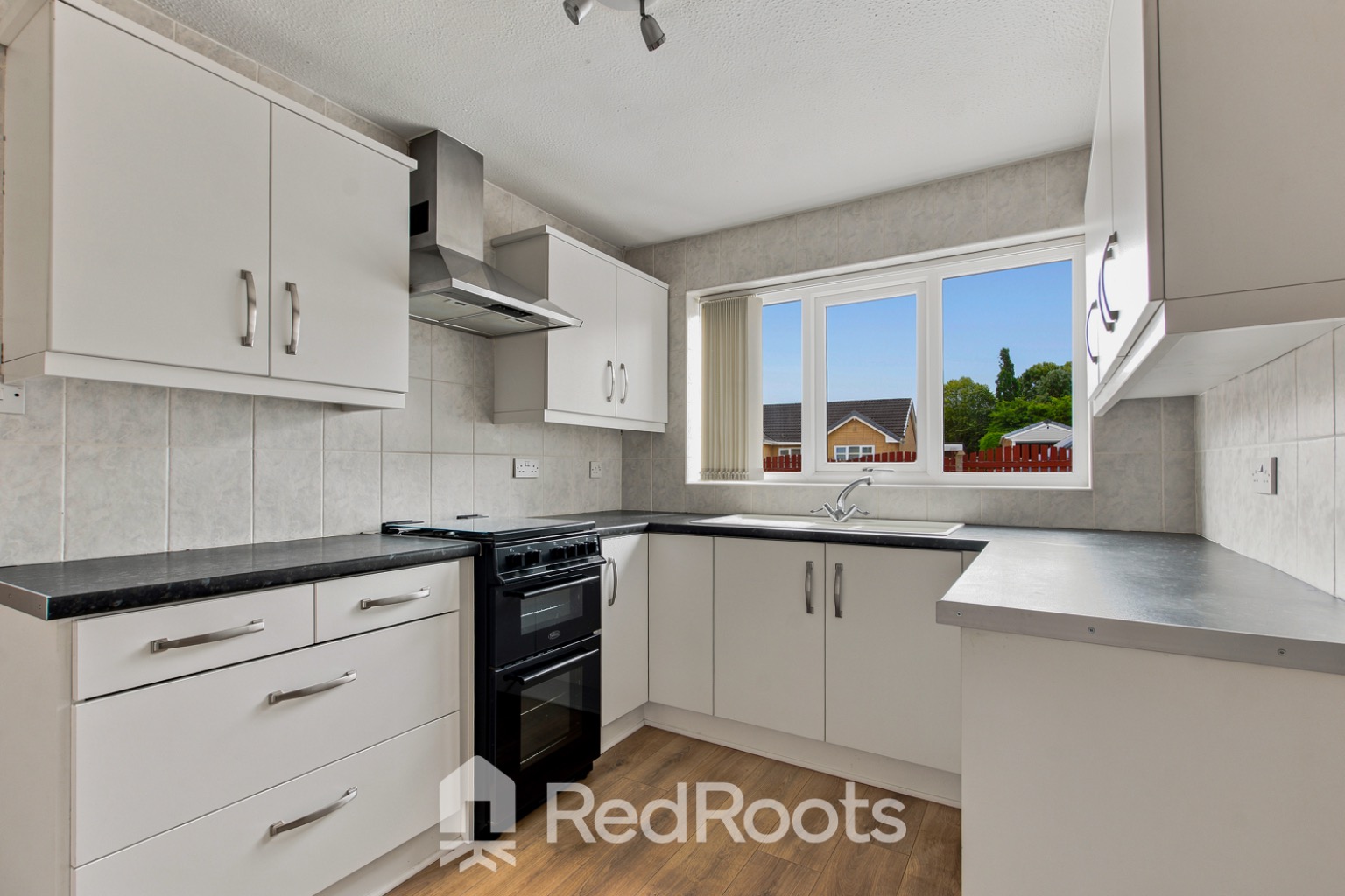 2 bed bungalow for sale in St. Pauls Parade, Cusworth, Doncaster, South Yorkshire, DN5 - Property Image 9