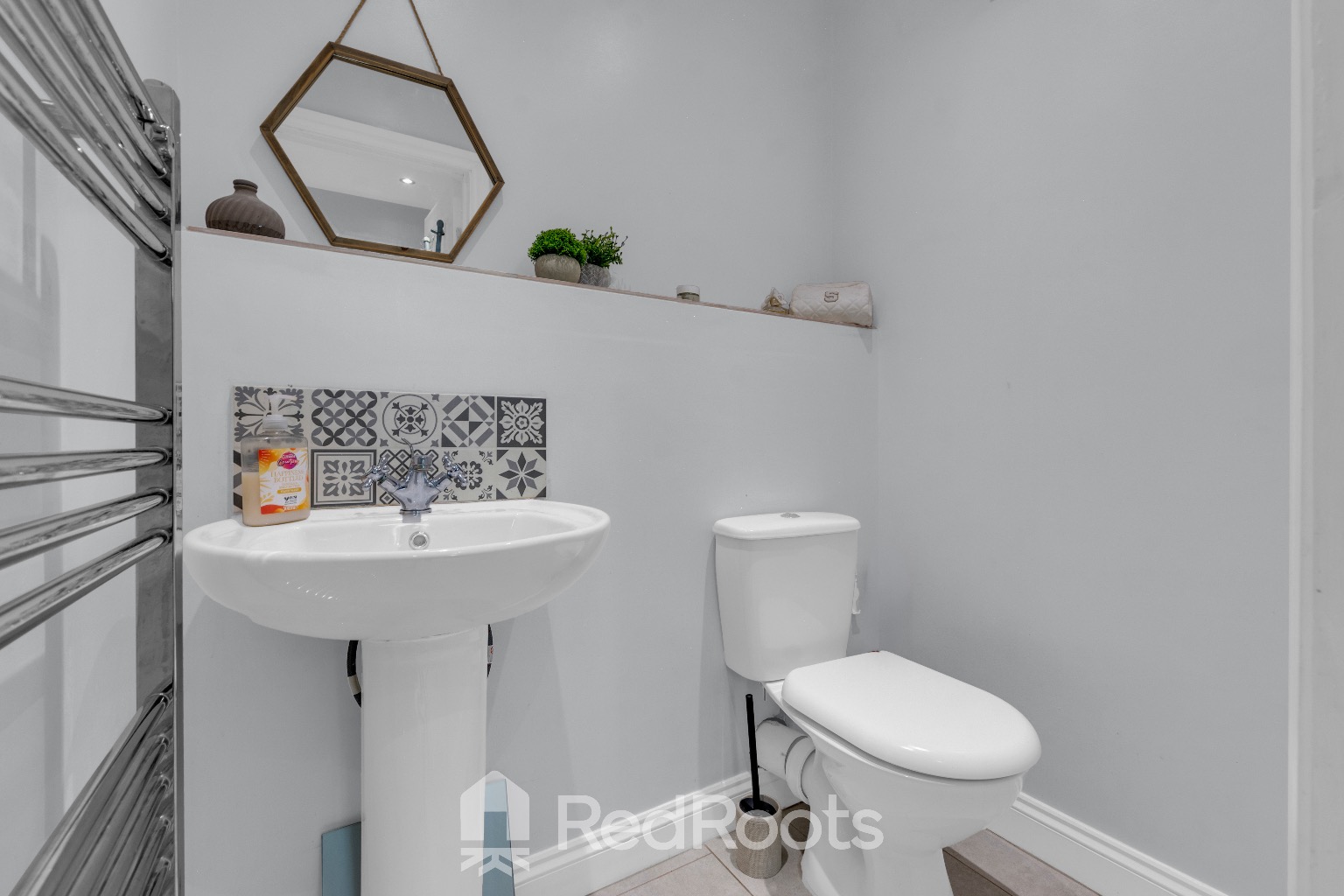 4 bed semi-detached house for sale in North End Drive, Harlington, Doncaster, DN5  - Property Image 14