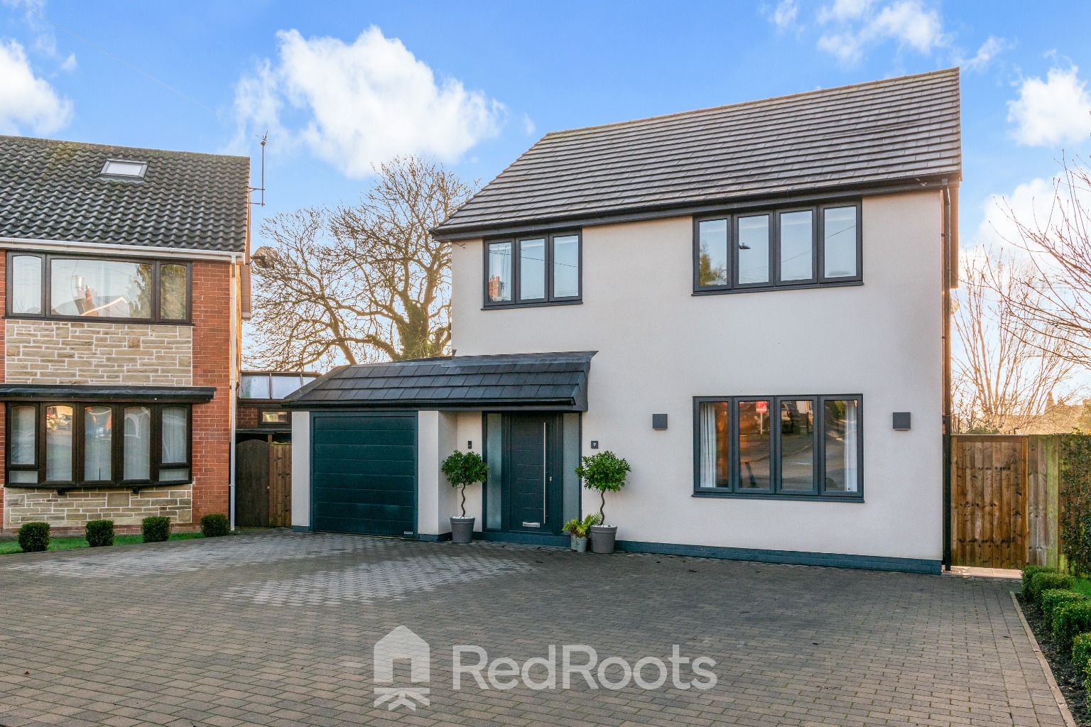 4 bed detached house for sale in Woodview, Sprotbrough, Doncaster, South Yorkshire, DN5  - Property Image 1