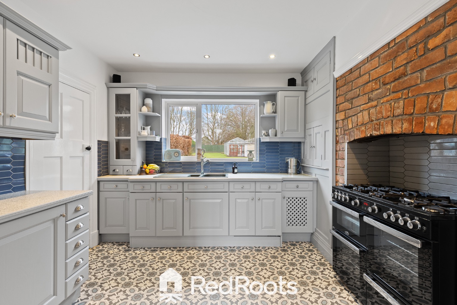 4 bed semi-detached house for sale in The Rigg, Park Drive, Sprotbrough, Doncaster, South Yorkshire, DN5  - Property Image 5