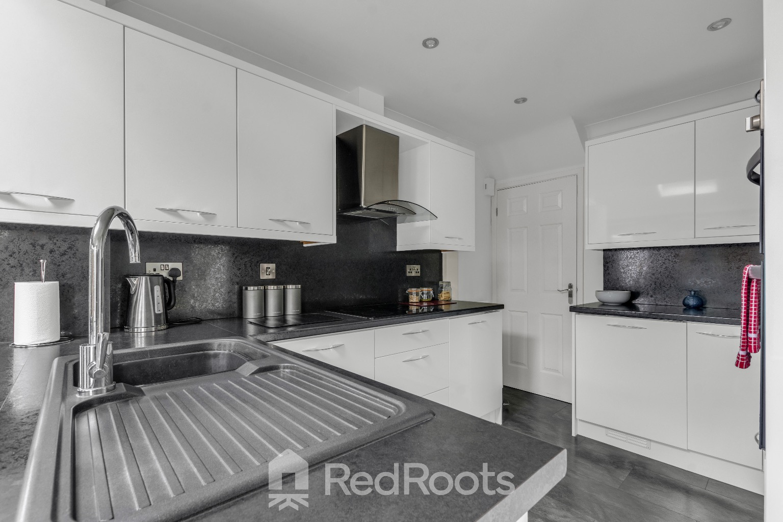 4 bed semi-detached house for sale in Hills Close, Sprotbrough, Doncaster, DN5  - Property Image 8