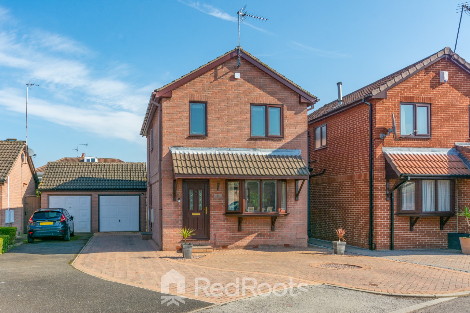 3 bed detached house for sale in Paddock Close, Doncaster, South Yorkshire, DN5 - Property Image 1