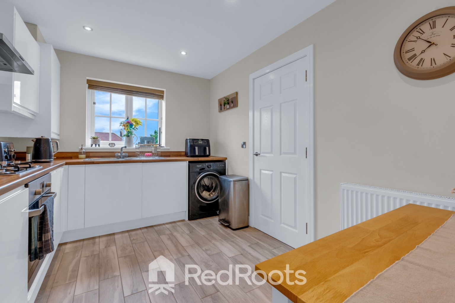 4 bed town house for sale in Springer Drive, Woodlands, Doncaster, South Yorkshire, DN6  - Property Image 4