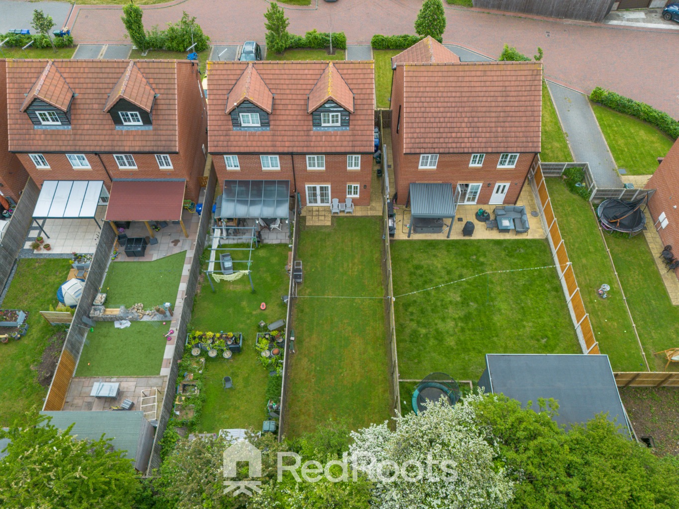 4 bed town house for sale in Springer Drive, Woodlands, Doncaster, South Yorkshire, DN6  - Property Image 28