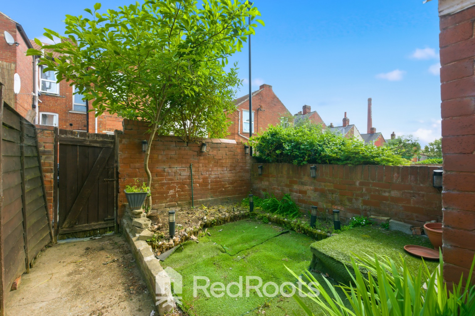 2 bed terraced house for sale in Clarence Avenue, Doncaster, South Yorkshire, DN4 - Property Image 8