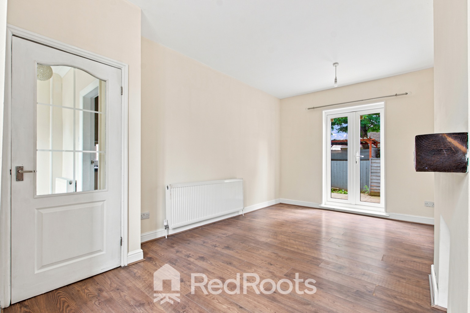 3 bed end of terrace house for sale in Smith Square, Doncaster, South Yorkshire, DN4 - Property Image 2