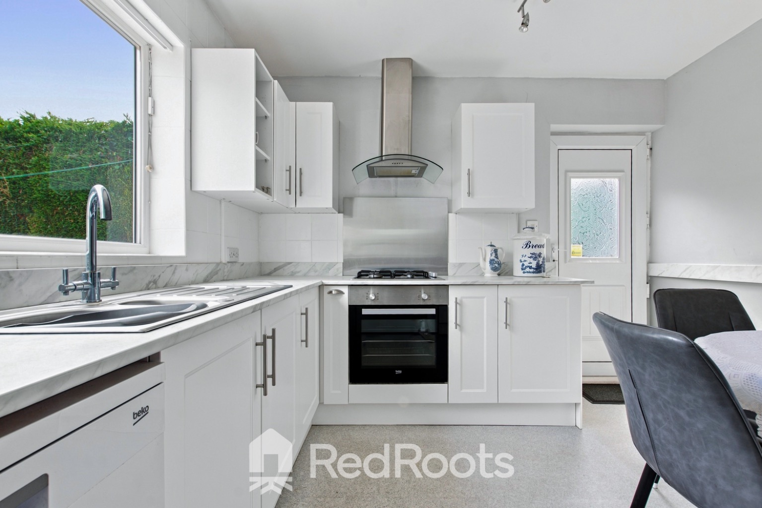 2 bed bungalow for sale in Kempton Park Road, Doncaster, DN5  - Property Image 4