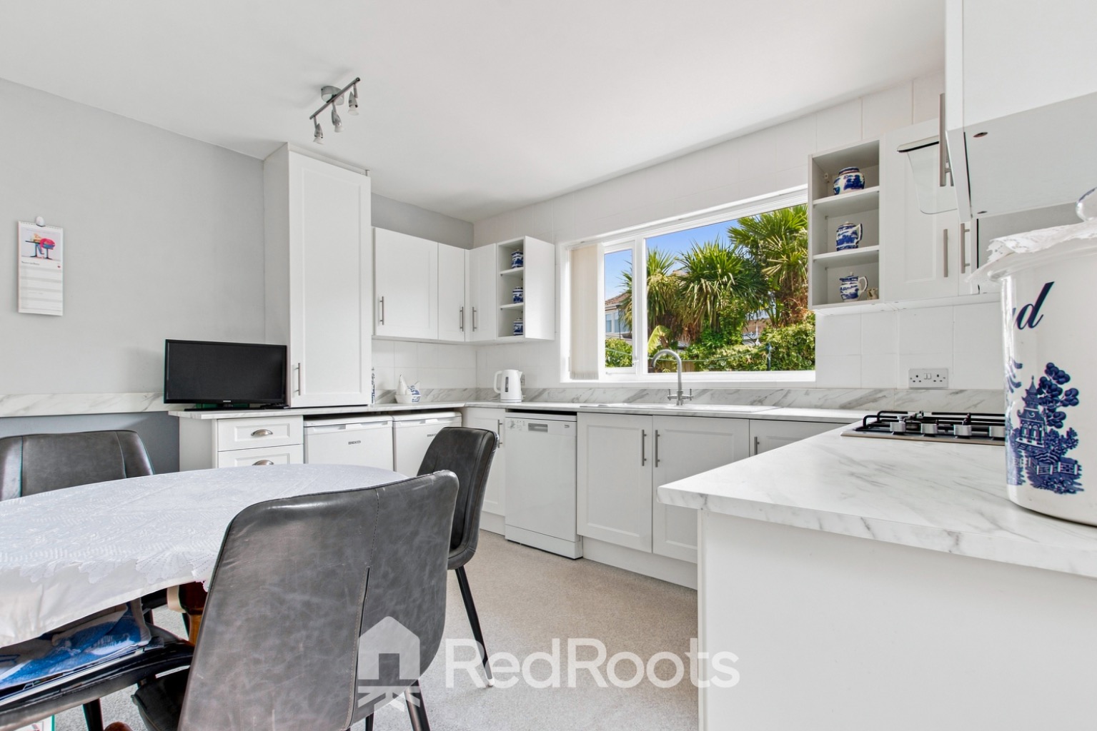 2 bed bungalow for sale in Kempton Park Road, Doncaster, DN5  - Property Image 2