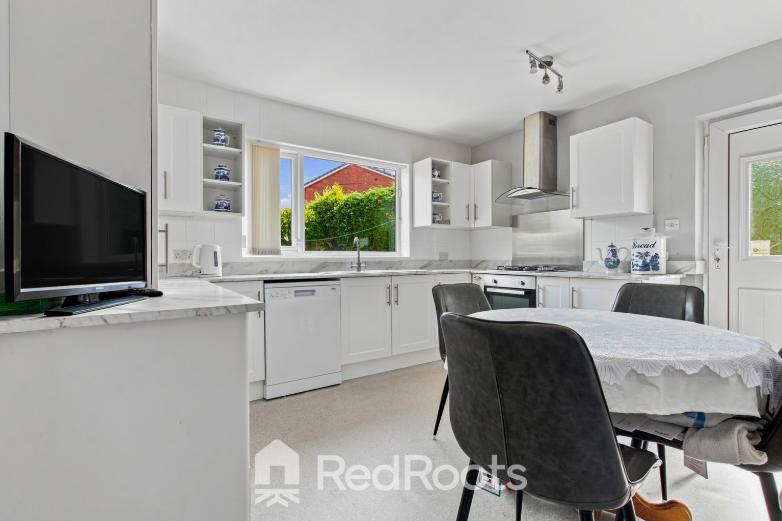 2 bed bungalow for sale in Kempton Park Road, Doncaster, DN5  - Property Image 3