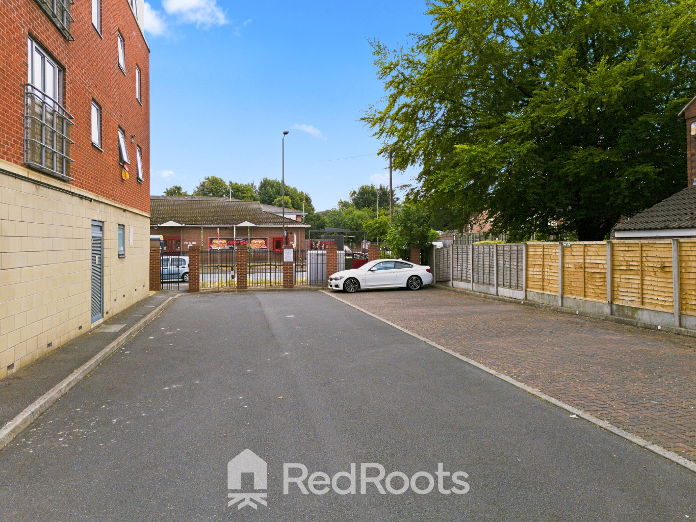 2 bed flat for sale in Stone Arches, York Road, Doncaster, South Yorkshire, DN5 - Property Image 16