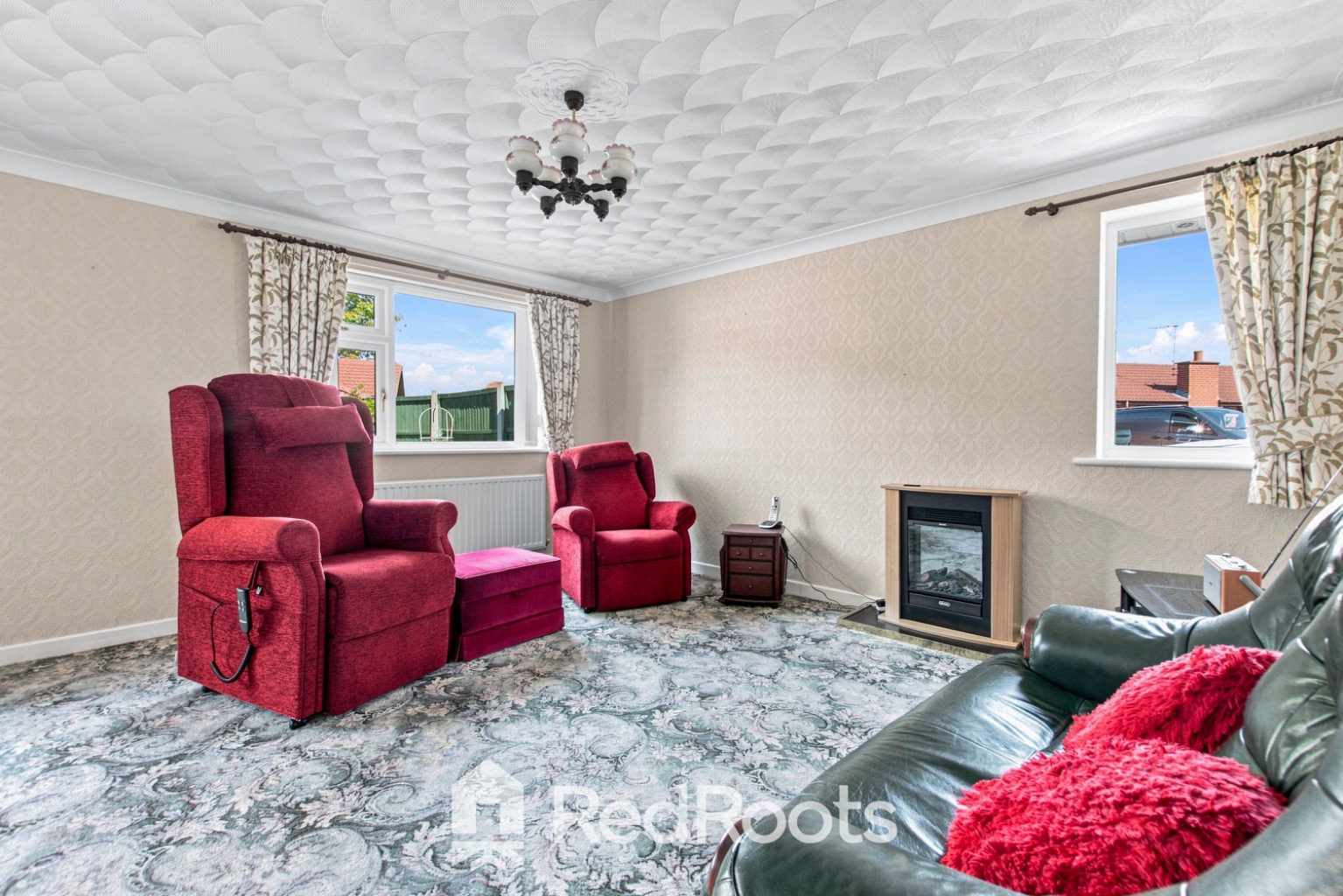 3 bed bungalow for sale in Valiant Gardens, Sprotbrough, Doncaster, South Yorkshire, DN5  - Property Image 2