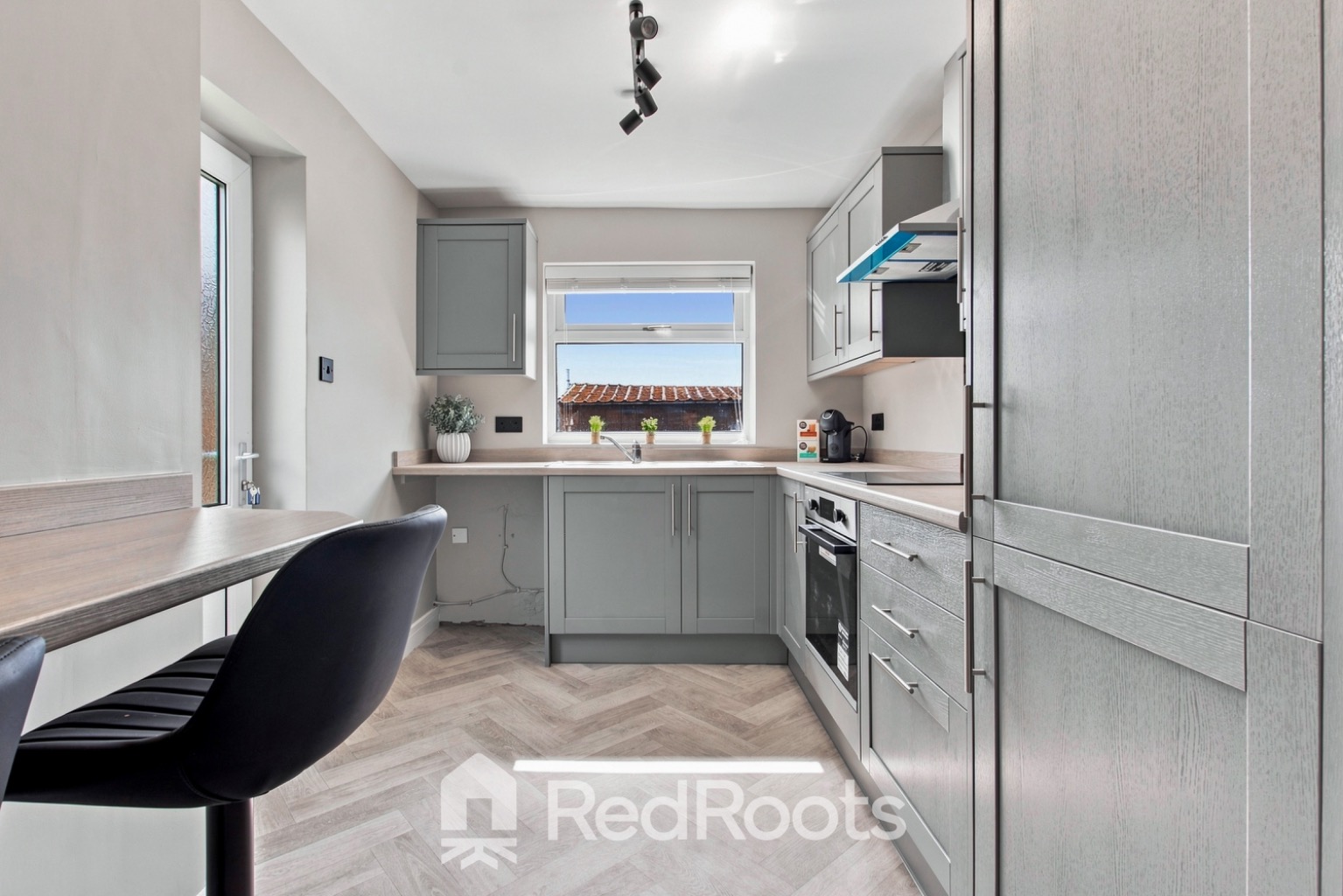 3 bed semi-detached house for sale in Queens Drive, Doncaster, South Yorkshire, DN5  - Property Image 6