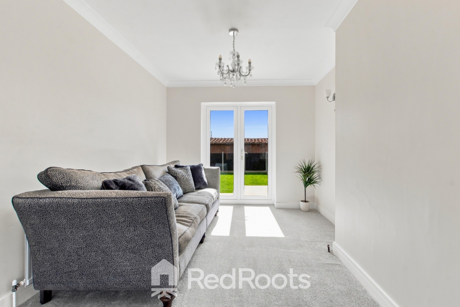 3 bed semi-detached house for sale in Queens Drive, Doncaster, South Yorkshire, DN5  - Property Image 4
