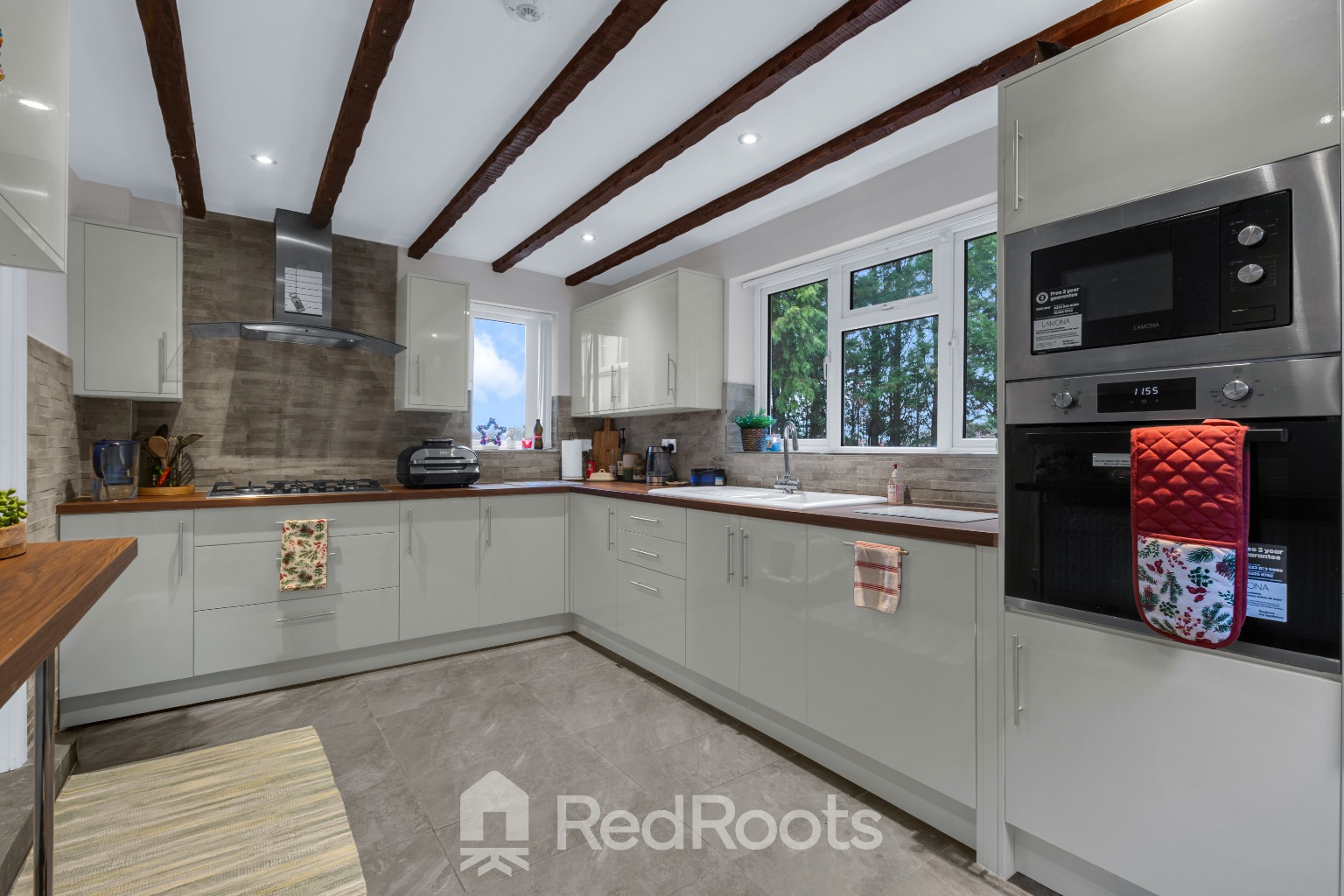 3 bed detached house for sale in Swing Bridge House, Kirkhouse Green, Doncaster, South Yorkshire, DN7 5TE  - Property Image 5