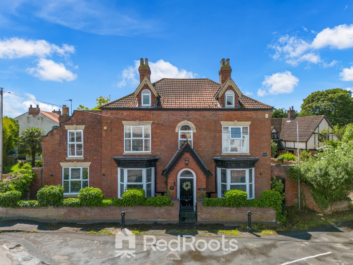 7 bed detached house for sale in Kinnard House, Silver Street, Owston Ferry, Doncaster, Lincolnshire, DN9 1RN  - Property Image 2