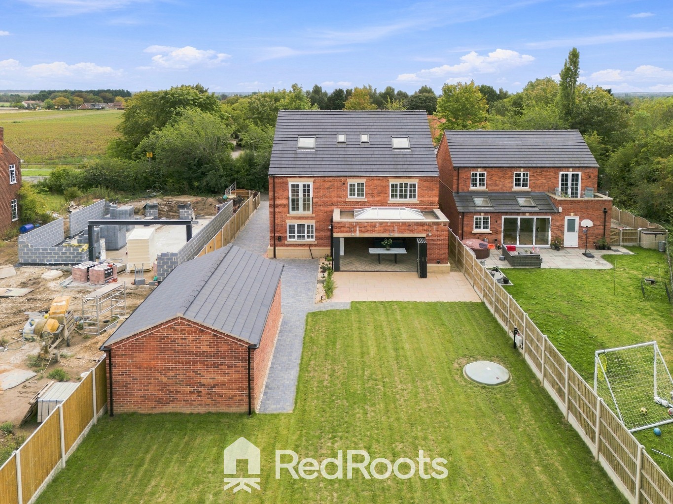 6 bed detached house for sale in Cherry Blossom Court, Haxey, Doncaster, Lincolnshire, DN9 2FG  - Property Image 37