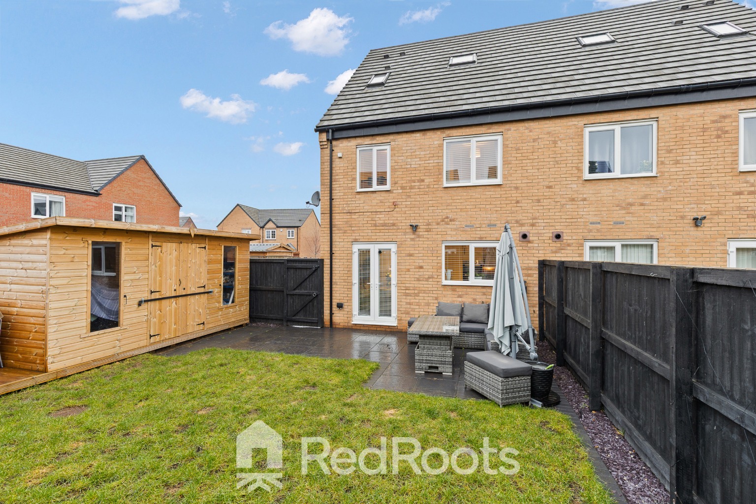 4 bed semi-detached house for sale in Cutter Lane, New Rossington, Doncaster, South Yorkshire, DN11 0HE  - Property Image 27