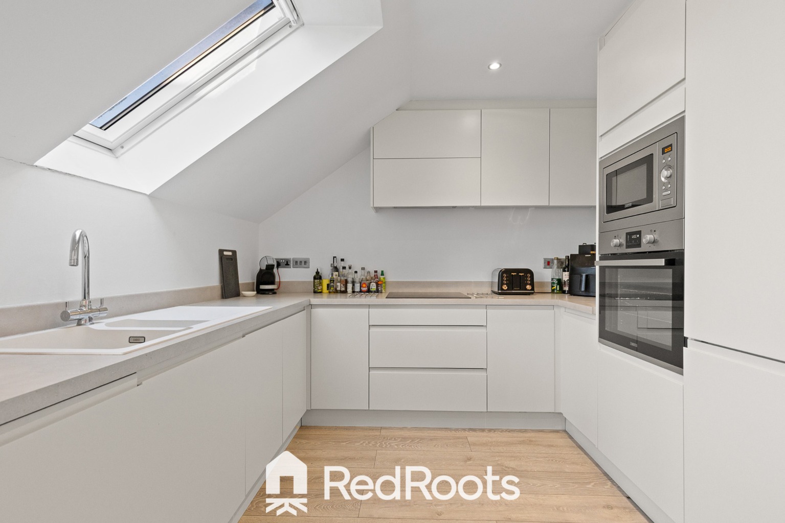 2 bed penthouse for sale in Regent Court, Station Road, Bawtry, Doncaster, South Yorkshire, DN10 6TL  - Property Image 9