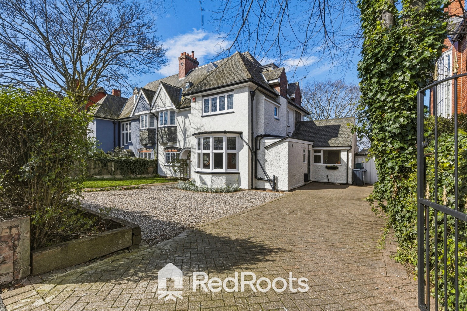 5 bed semi-detached house for sale in Thorne Road, Doncaster, South Yorkshire, DN2 5BH  - Property Image 2