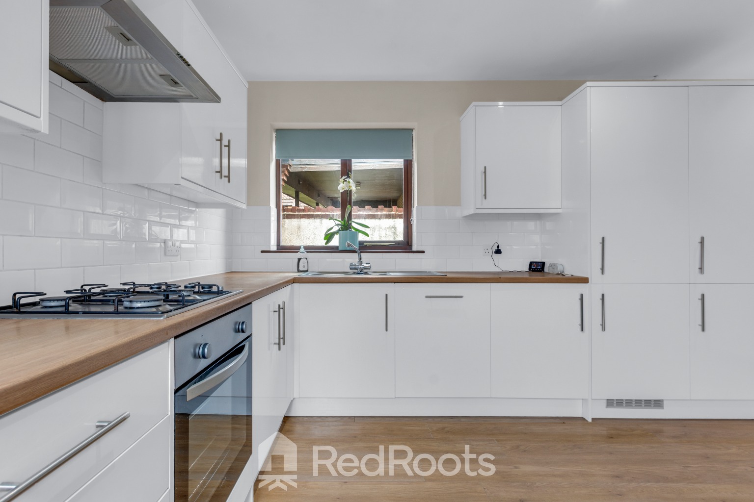 2 bed detached bungalow for sale in Binks Court, Brethergate, Westwoodside, Doncaster, Lincolnshire, DN9 2AU  - Property Image 5