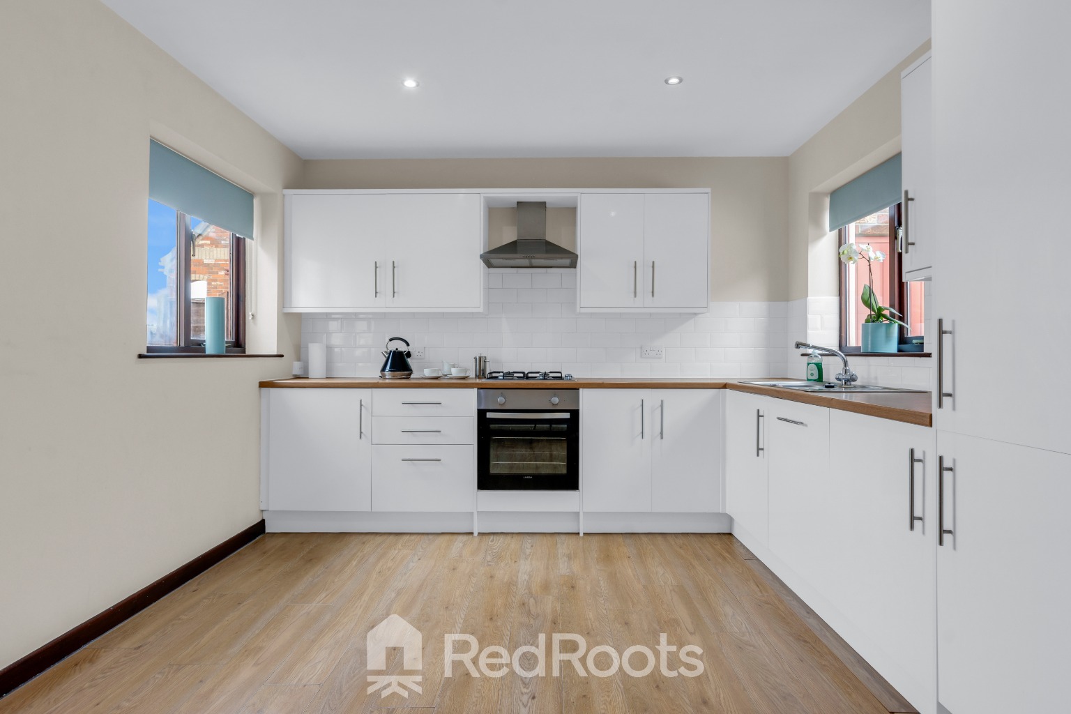 2 bed detached bungalow for sale in Binks Court, Brethergate, Westwoodside, Doncaster, Lincolnshire, DN9 2AU  - Property Image 4